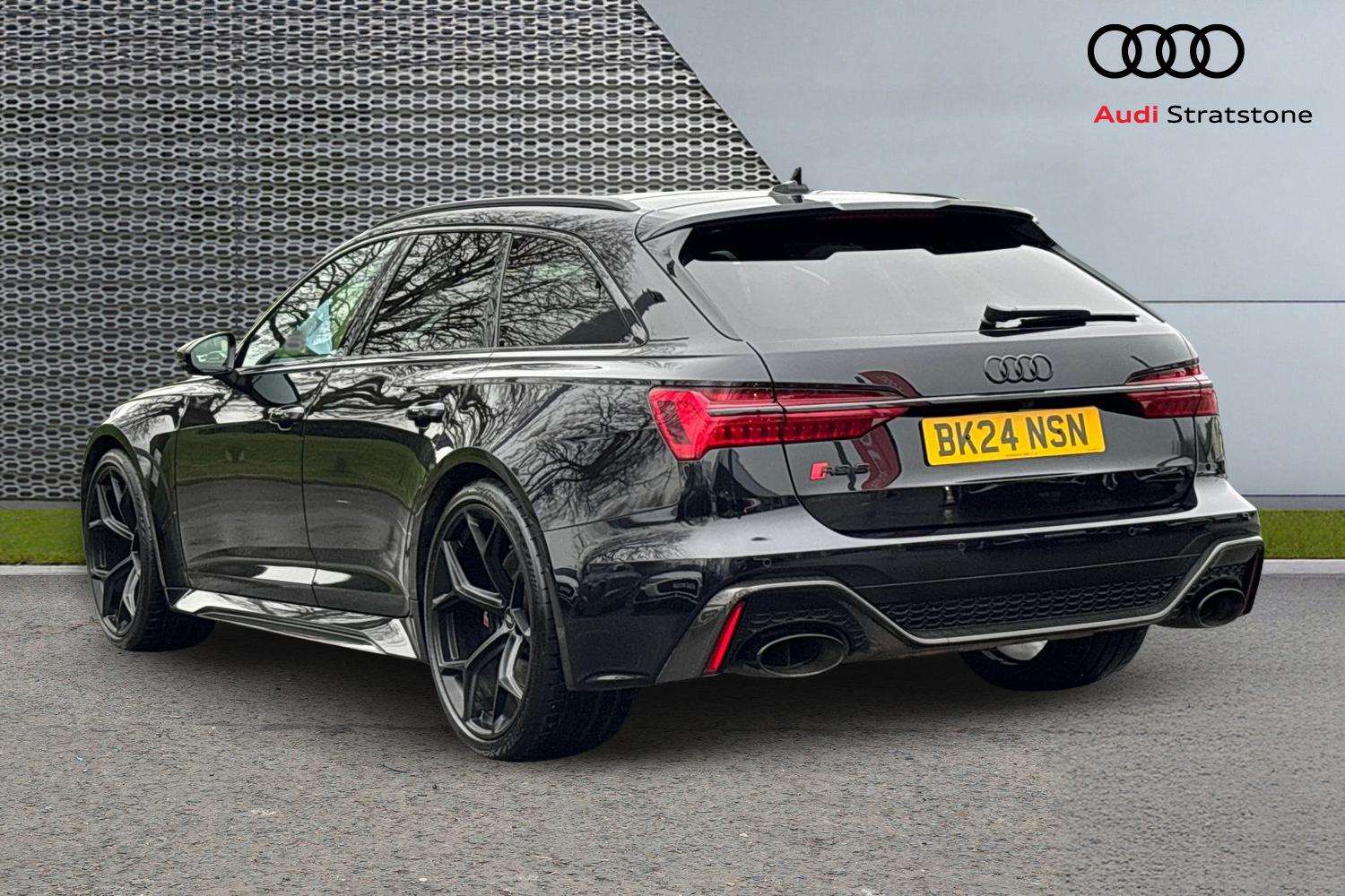 Used Audi RS6 2024 for sale - 77698943: Photo 3