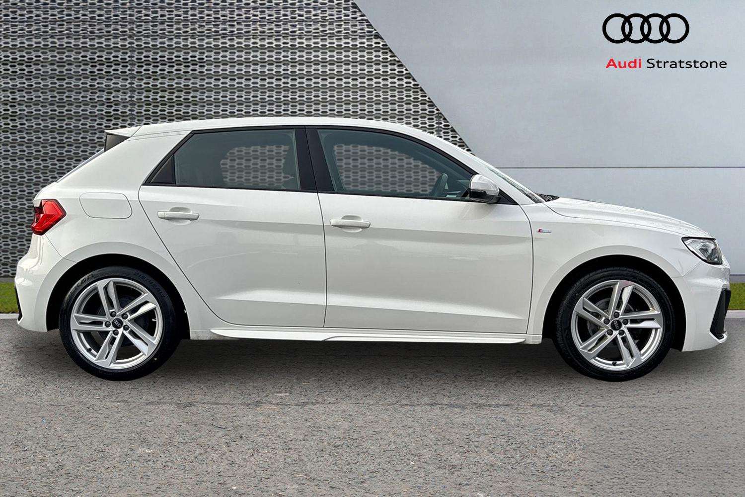 Used Audi A1 2023 for sale - 76761074: Photo 4
