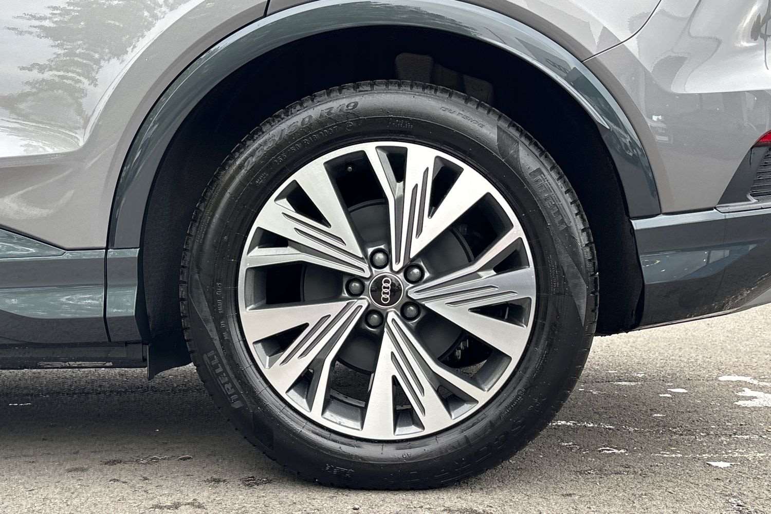 Used Audi Q4 e-tron 2025 for sale - 76774311: Photo 10