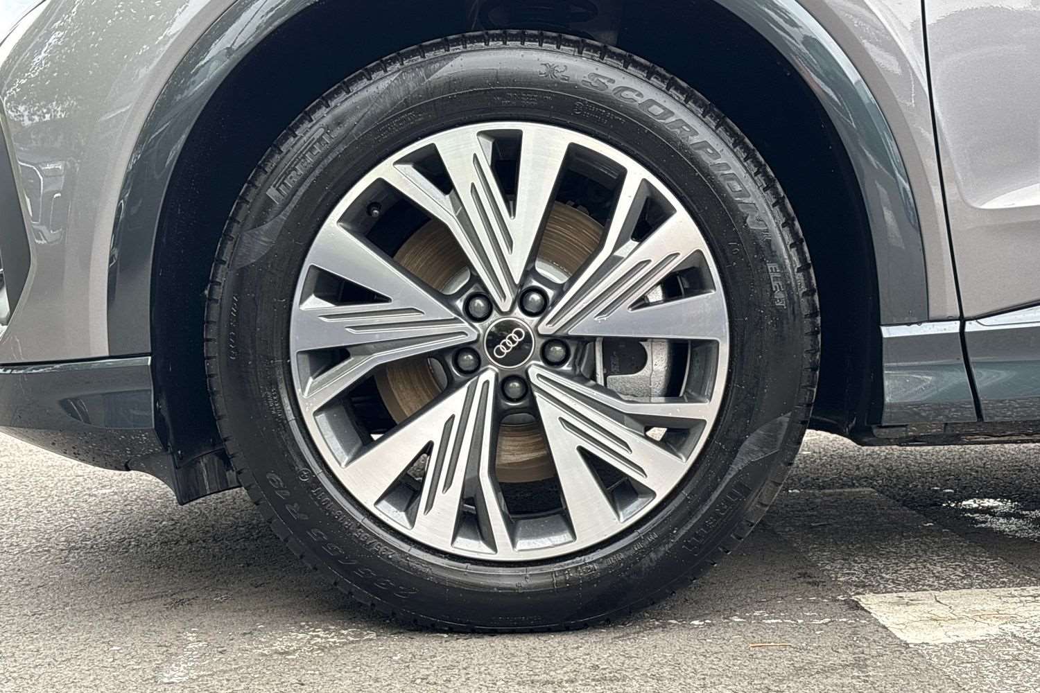 Used Audi Q4 e-tron 2025 for sale - 76774311: Photo 11