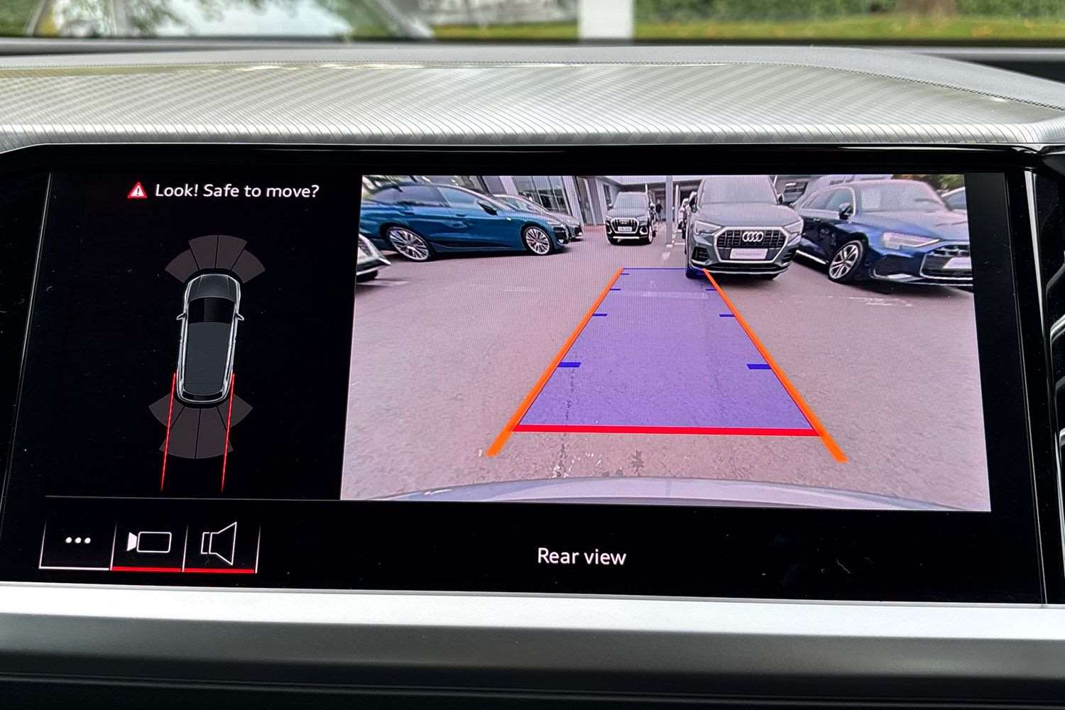 Used Audi Q4 e-tron 2025 for sale - 76774311: Photo 26