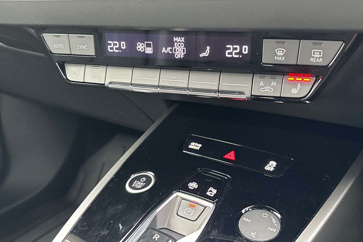 Used Audi Q4 e-tron 2025 for sale - 76774311: Photo 29