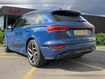 Used Audi Q6 e-tron 2024 for sale - 74716924: Photo