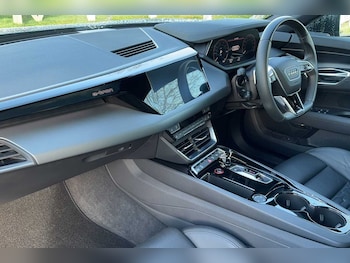 Used Audi e-tron GT 2023 for sale - 74716556: Photo