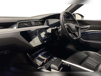 Used Audi Q8 2023 for sale - 78978969: Photo