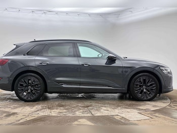 Used Audi Q8 2023 for sale - 78978969: Photo
