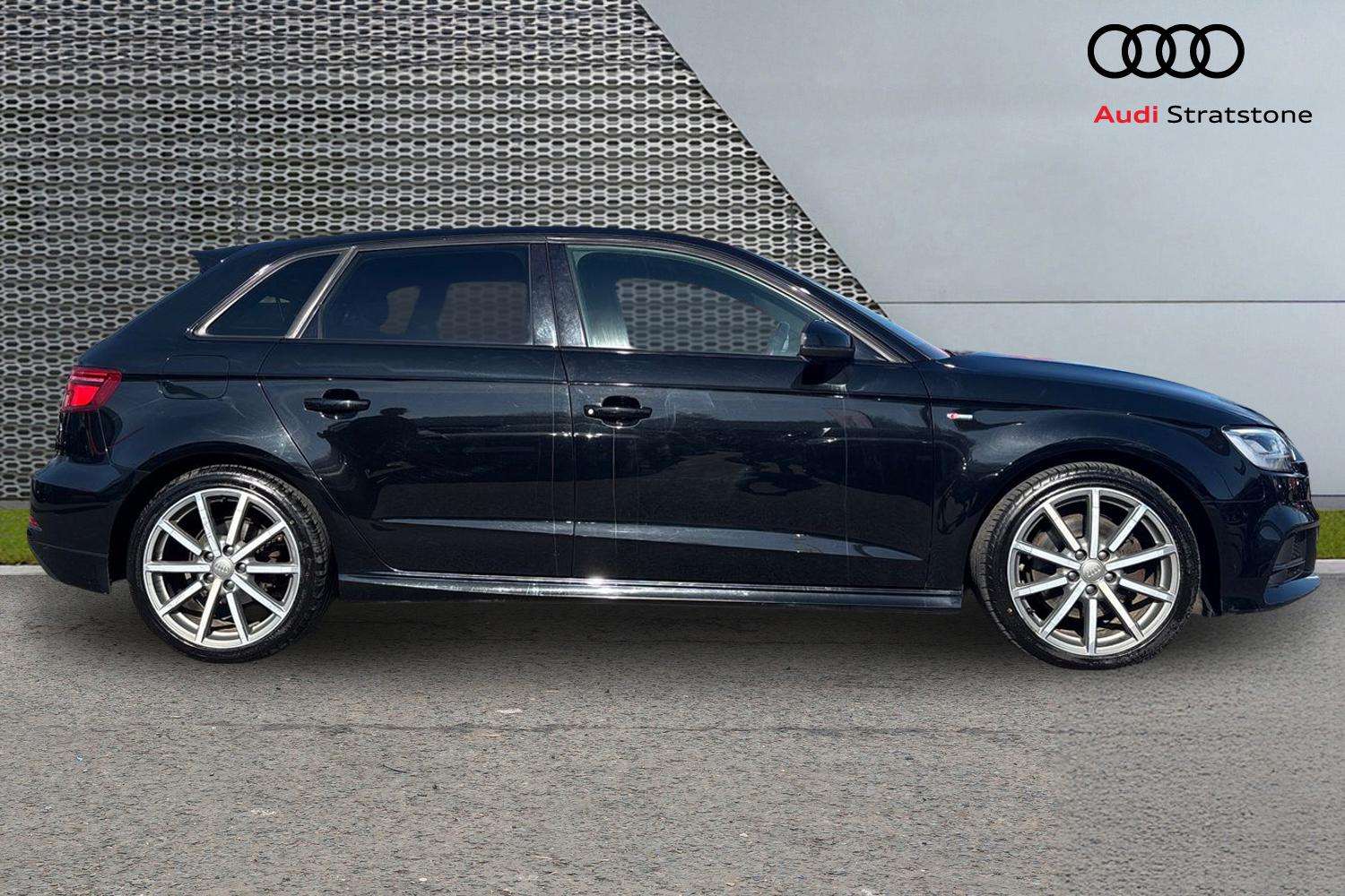 Used Audi A3 2018 for sale - 77601234: Photo 4