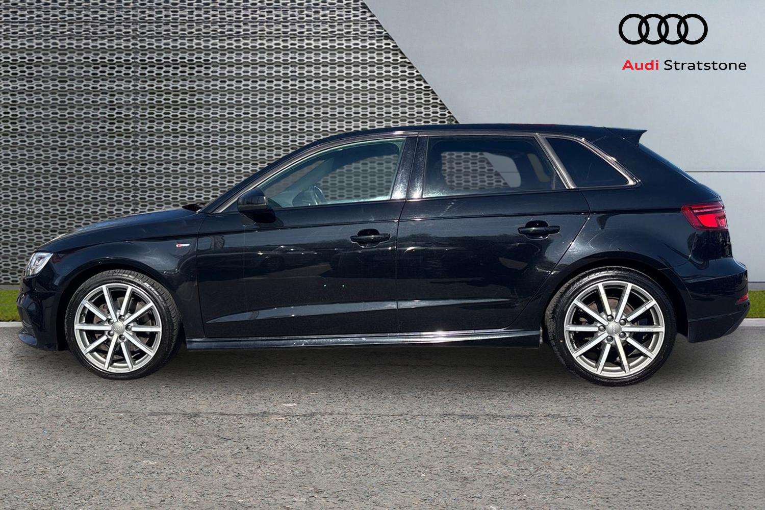 Used Audi A3 2018 for sale - 77601234: Photo 8