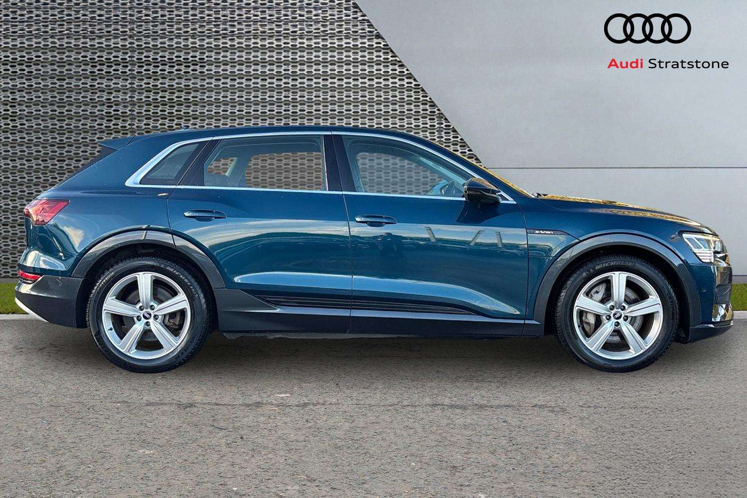 Used Audi e-tron 2021 for sale - 76540800: Photo 4