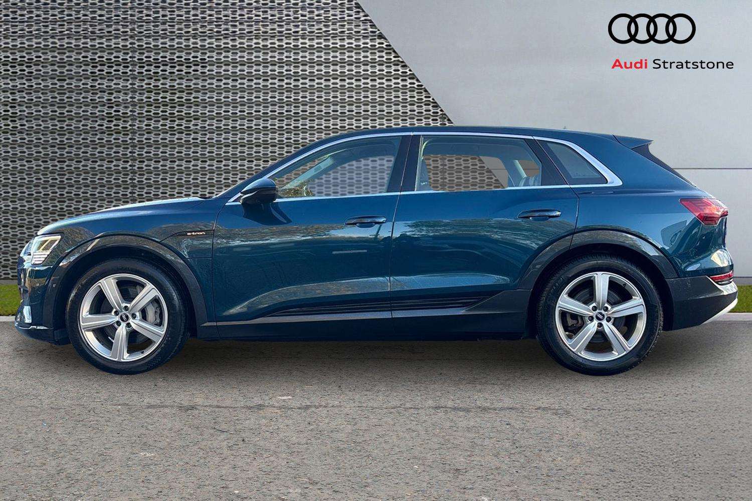 Used Audi e-tron 2021 for sale - 76540800: Photo 8