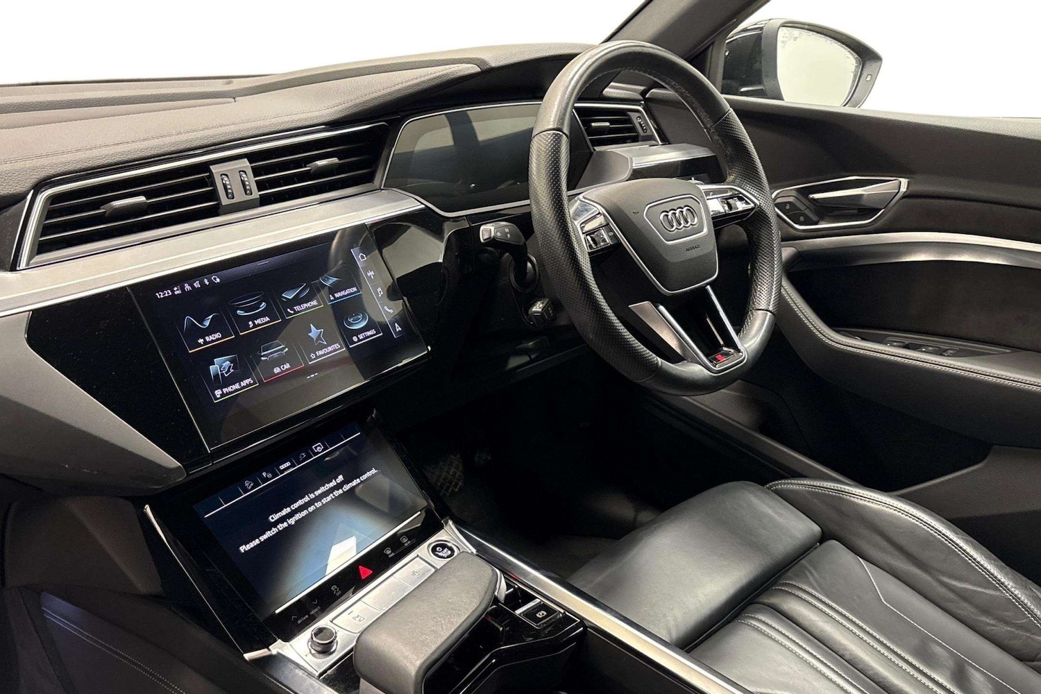 Used Audi e-tron 2021 for sale - 77601288: Photo 2