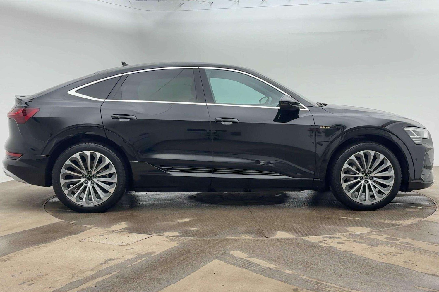 Used Audi e-tron 2021 for sale - 77601288: Photo 4