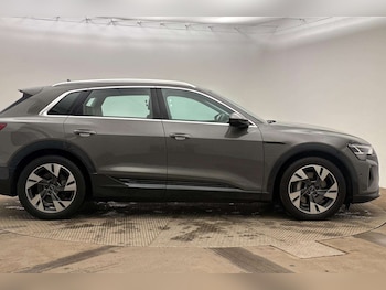 Used Audi Q8 2023 for sale - 79556332: Photo