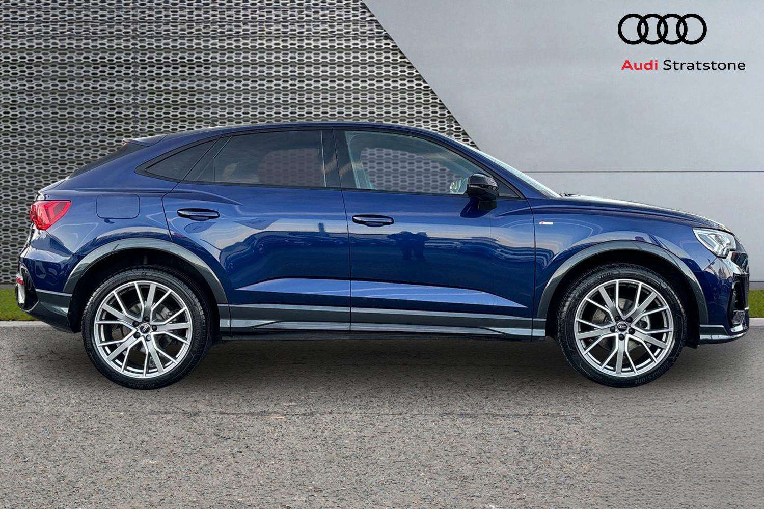 Used Audi Q3 2025 for sale - 76842957: Photo 4