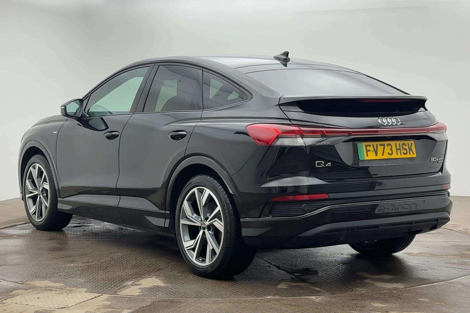 Used Audi Q4 e-tron 2023 for sale - 77553205: Photo 3