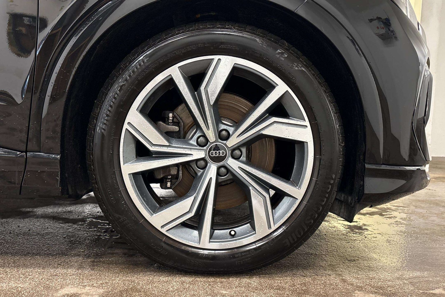 Used Audi Q4 e-tron 2023 for sale - 77553205: Photo 5