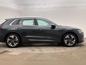 Used Audi Q8 2024 for sale - 79556216: Photo