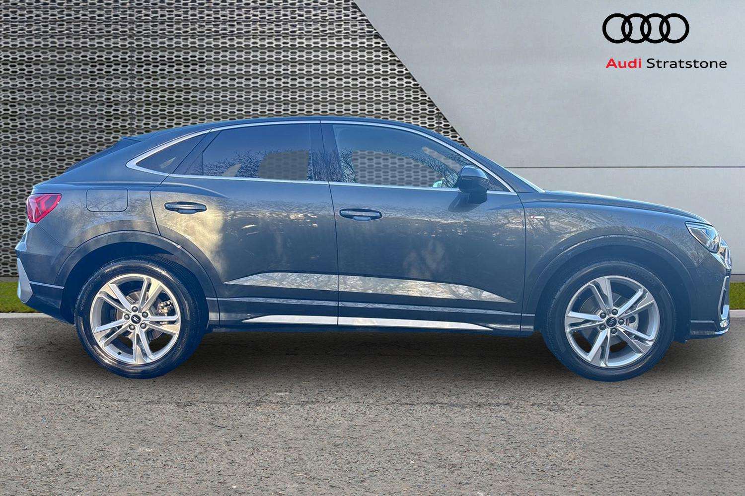 Used Audi Q3 2025 for sale - 77135021: Photo 4