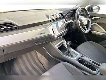 Used Audi Q3 2022 for sale - 76087993: Photo