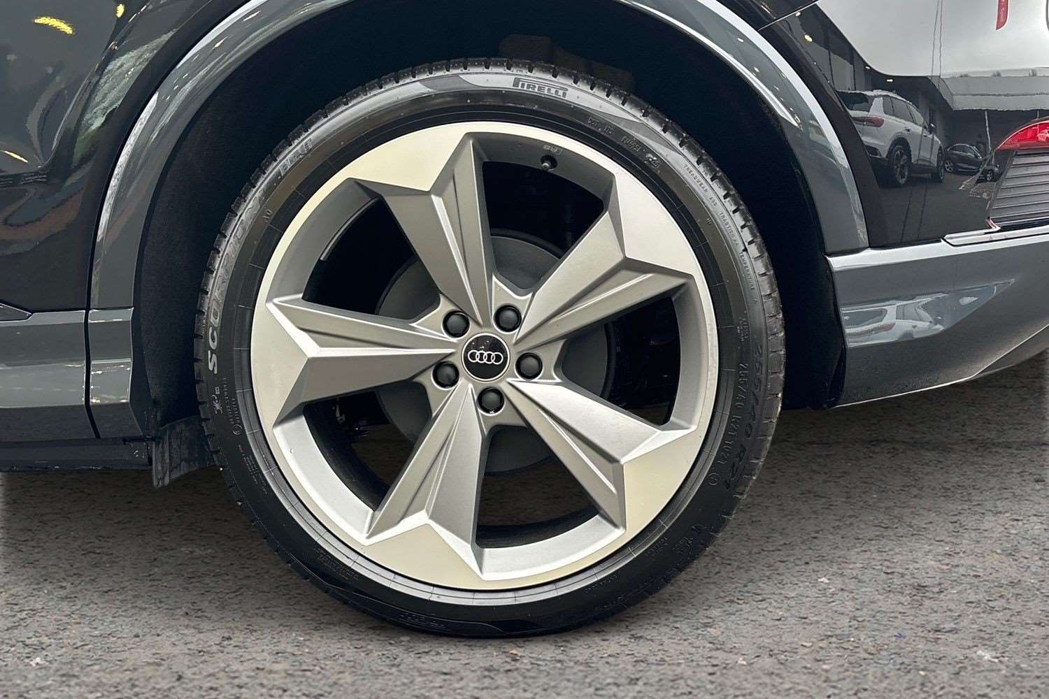 Used Audi Q4 e-tron 2025 for sale - 78010191: Photo 10