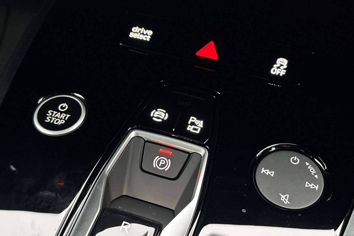 Used Audi Q4 e-tron 2025 for sale - 78010191: Photo 29