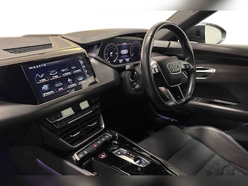 Used Audi e-tron GT 2021 for sale - 76411397: Photo