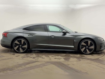 Used Audi e-tron GT 2021 for sale - 76411397: Photo