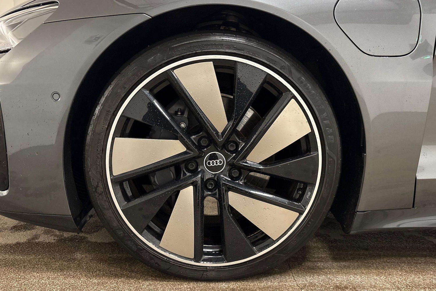 Used Audi e-tron GT 2021 for sale - 76411397: Photo 5