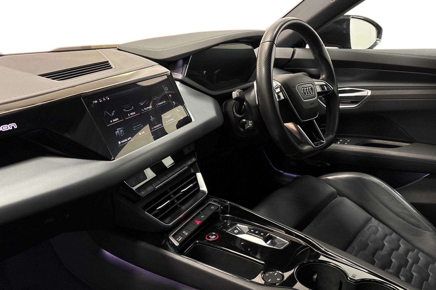 Used Audi RS e-tron GT 2022 for sale - 77011189: Photo 2