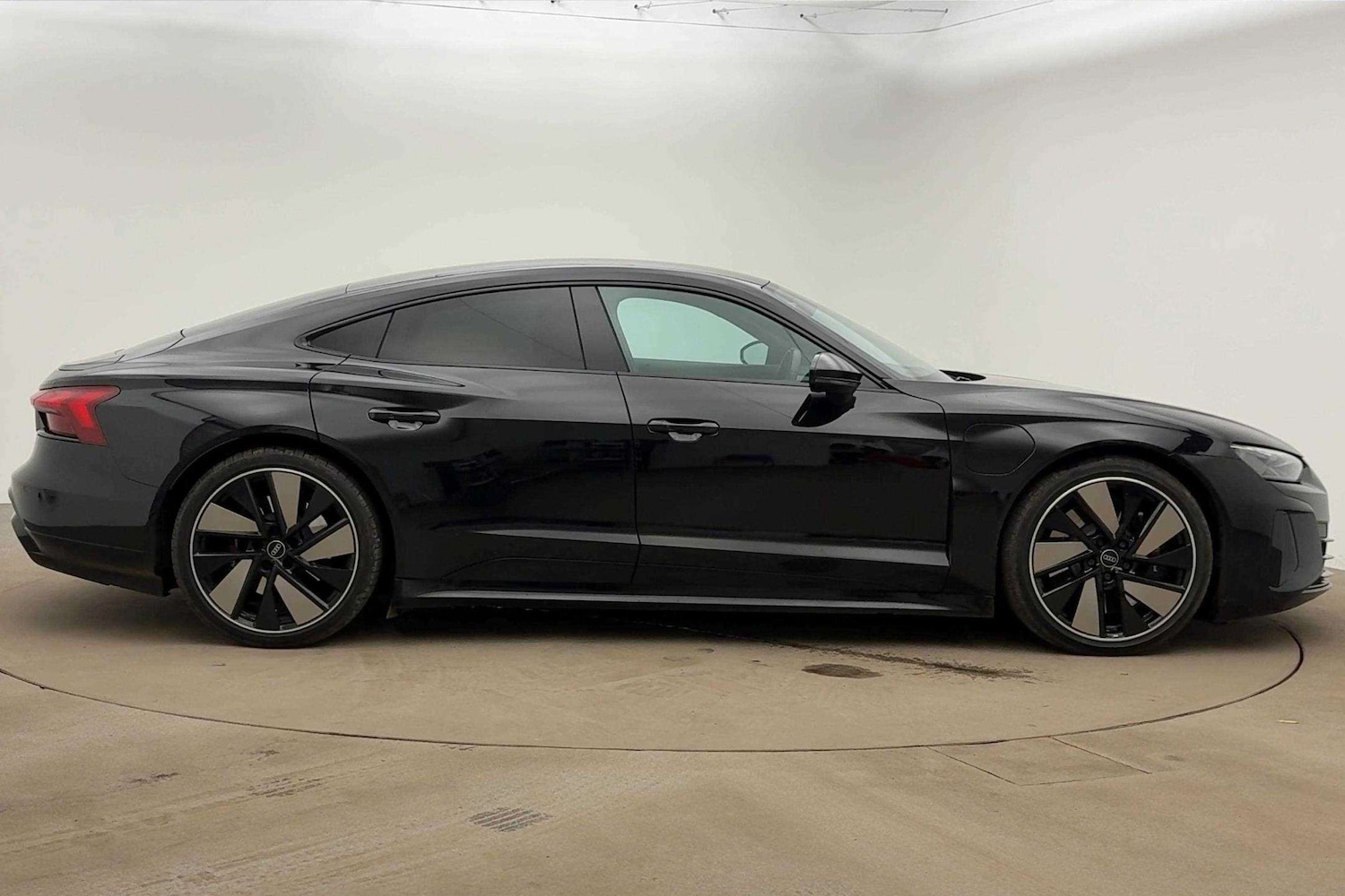 Used Audi RS e-tron GT 2022 for sale - 77011189: Photo 4