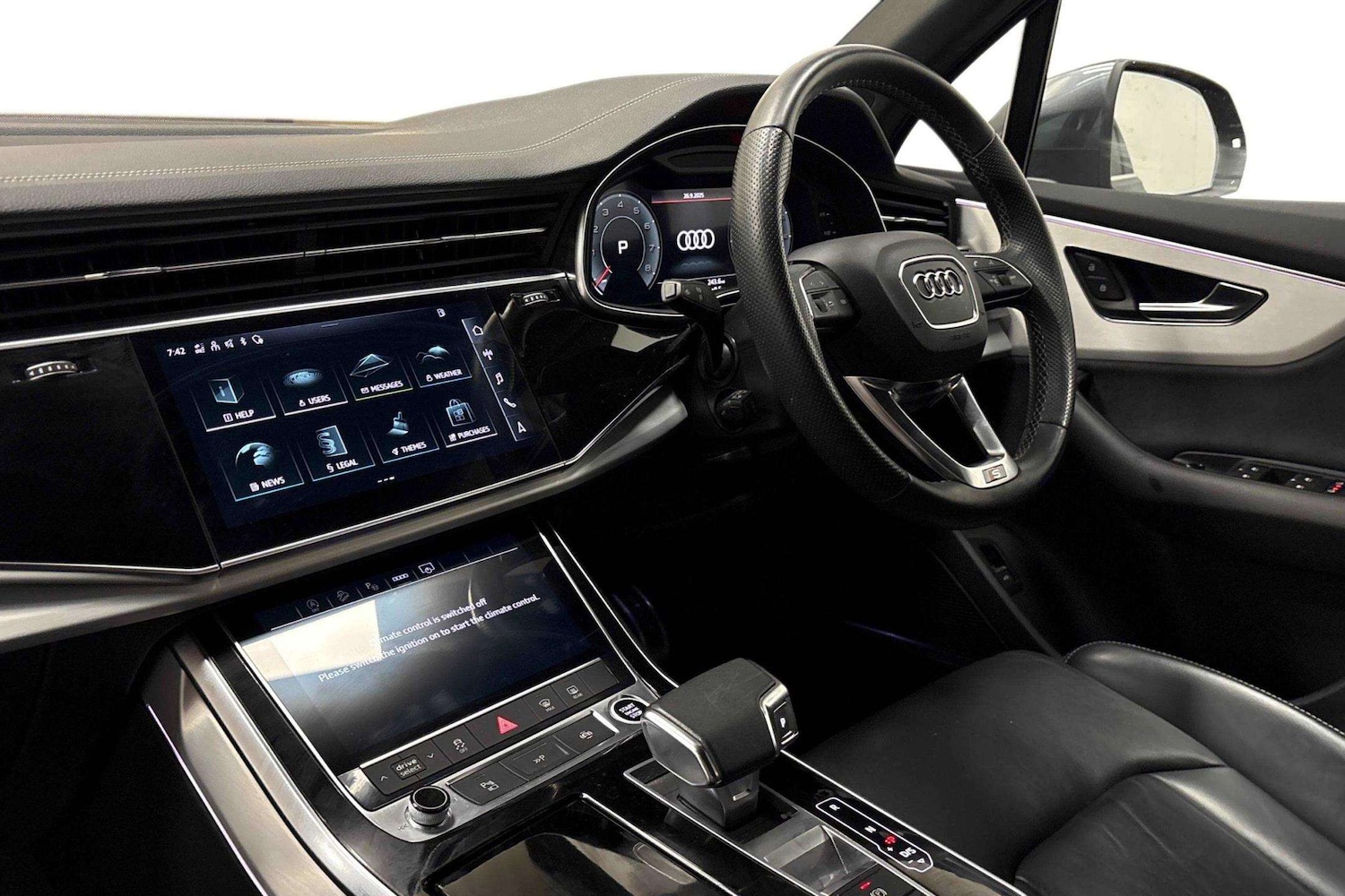 Used Audi Q7 2023 for sale - 77011136: Photo 2