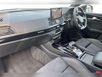 Used Audi Q5 2024 for sale - 76126018: Photo