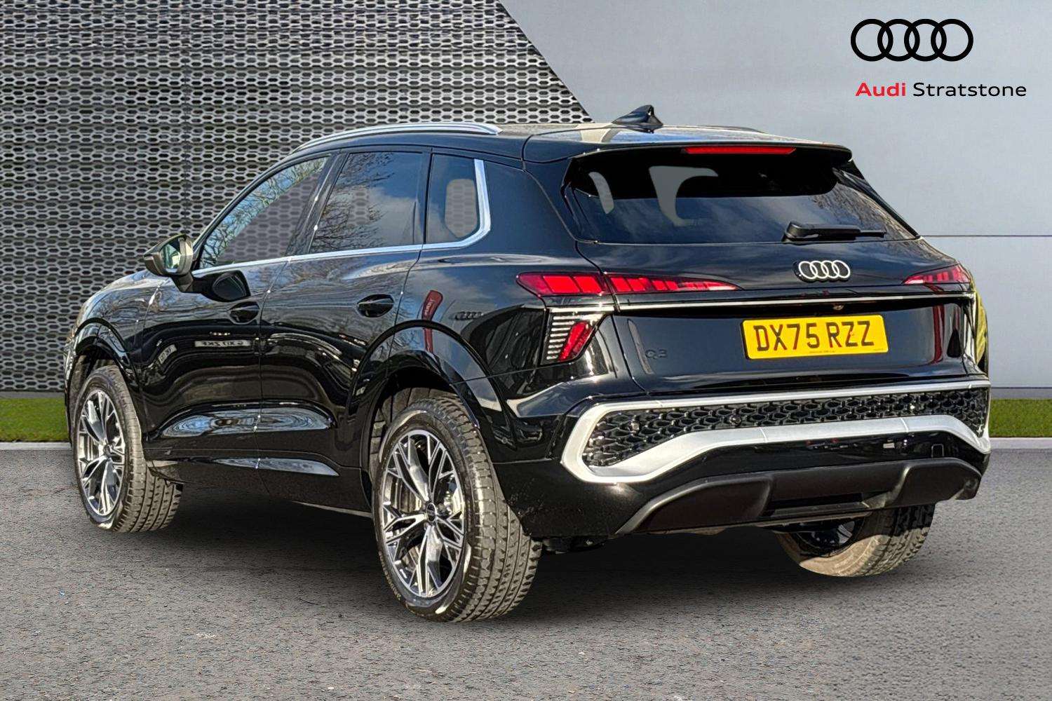 Used Audi Q3 2025 for sale - 77112457: Photo 3