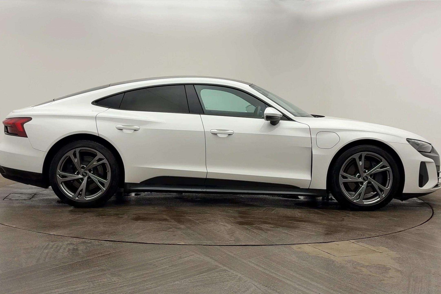 Used Audi e-tron GT 2022 for sale - 76075441: Photo 4