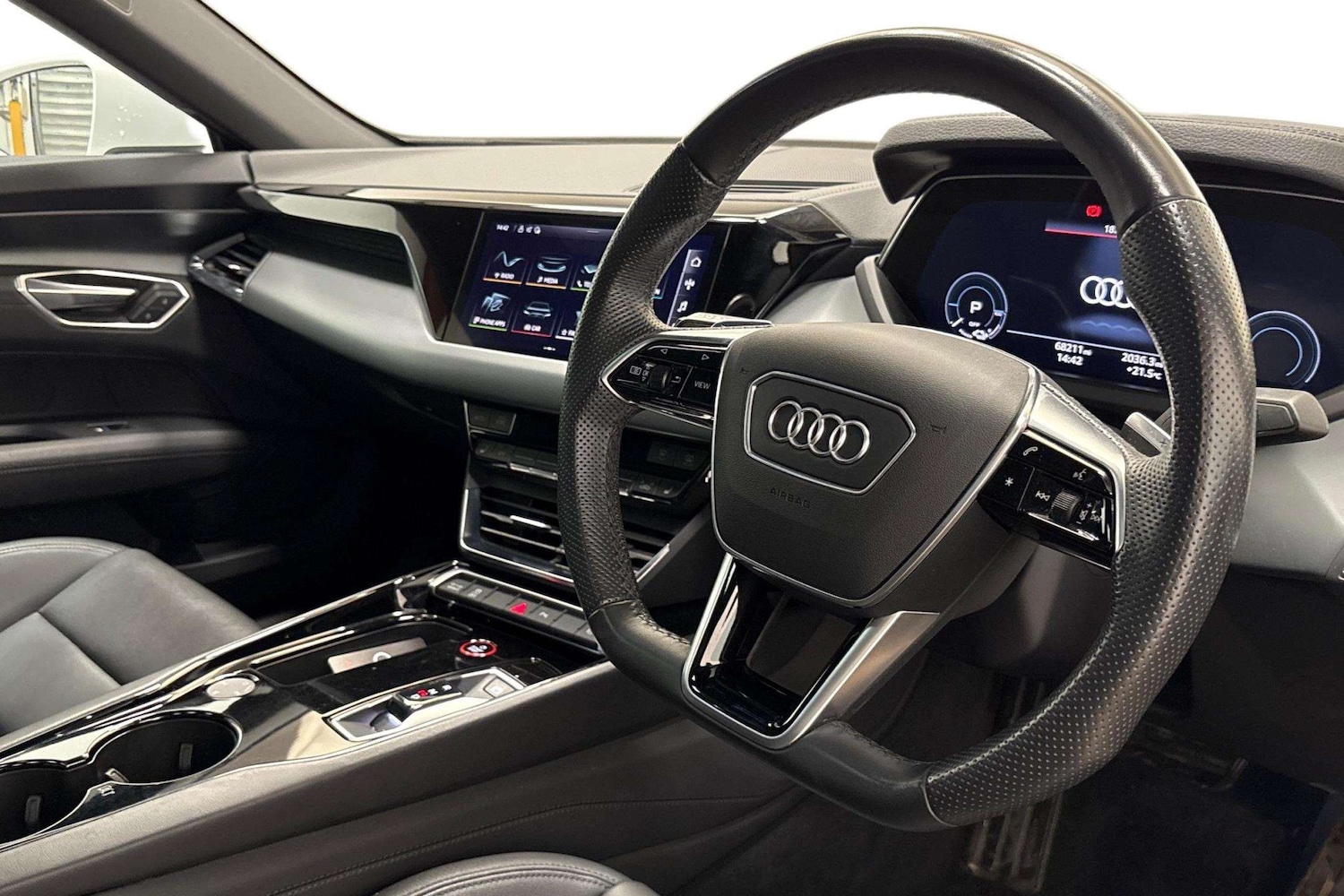 Used Audi e-tron GT 2022 for sale - 76075441: Photo 6