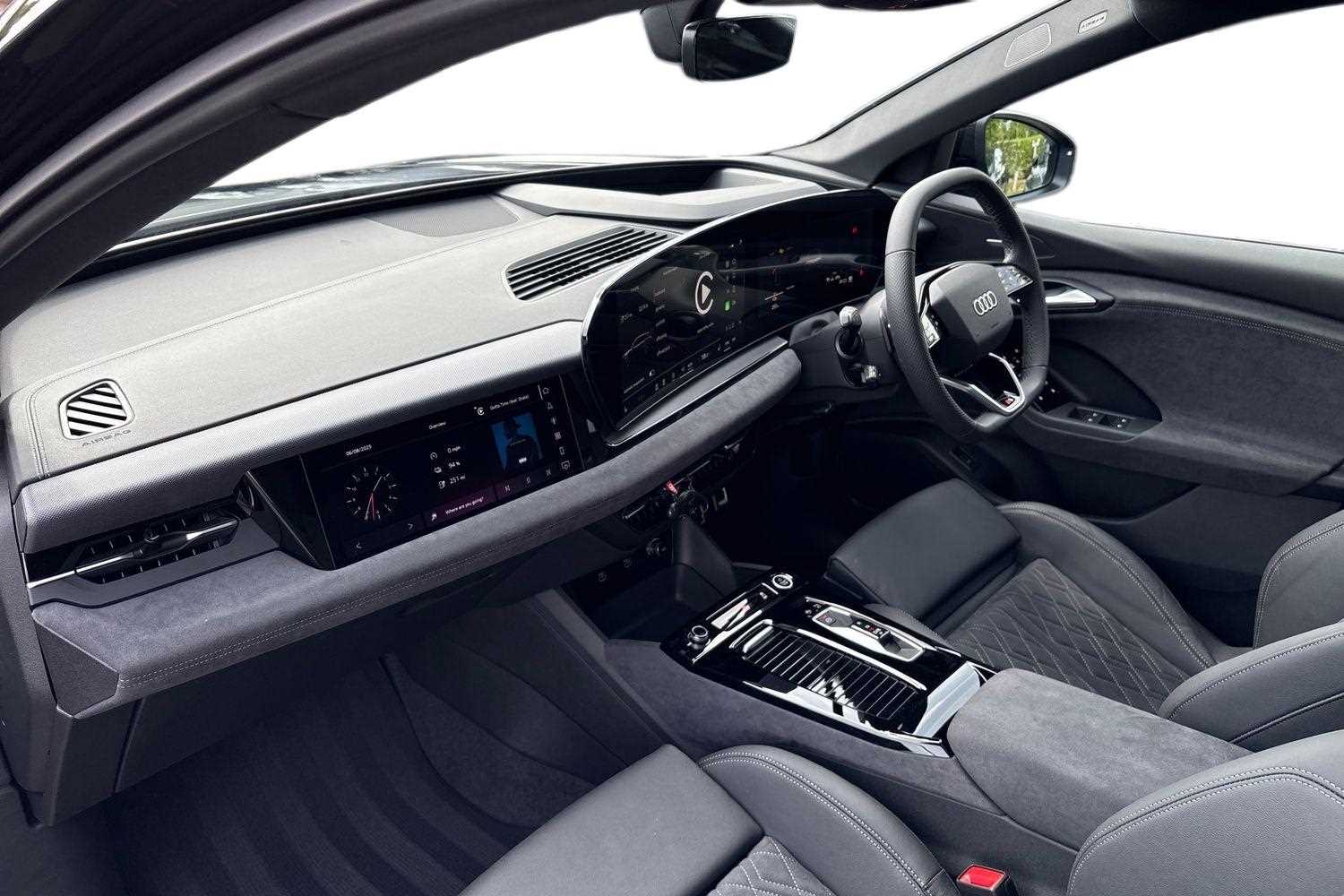 Used Audi Q6 e-tron 2025 for sale - 76113499: Photo 2