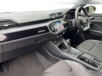 Used Audi Q3 2022 for sale - 78051899: Photo