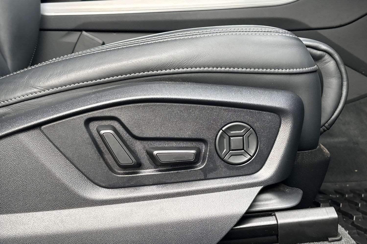 Used Audi Q7 2024 for sale - 77443405: Photo 35