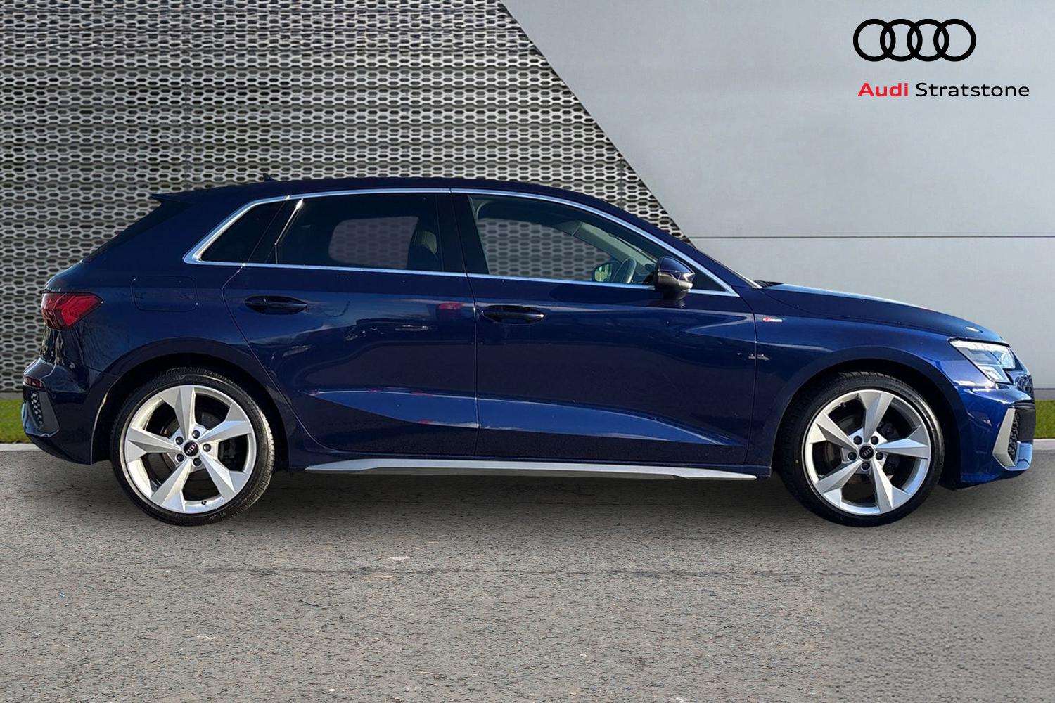 Used Audi A3 2023 for sale - 76381765: Photo 4