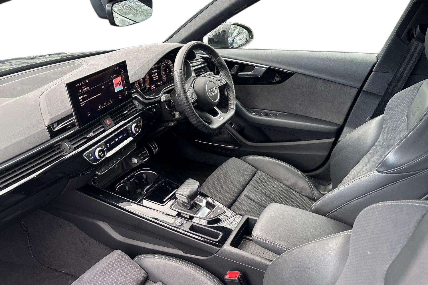 Used Audi A4 2023 for sale - 78137572: Photo 2