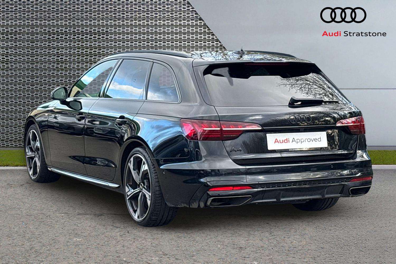 Used Audi A4 2023 for sale - 78137572: Photo 3