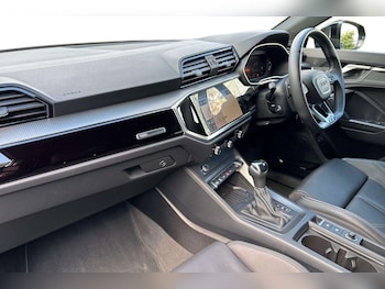 Used Audi Q3 2024 for sale - 78089599: Photo