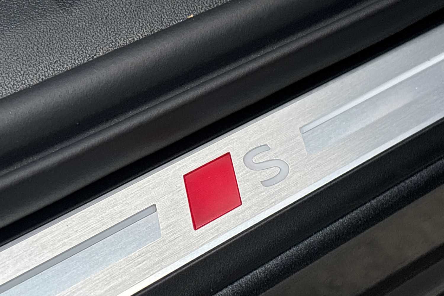Vehicle 33