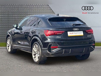 Used Audi Q3 2023 for sale - 77706802: Photo
