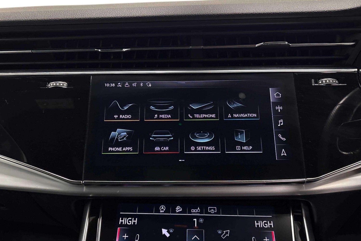 Used Audi Q7 2020 for sale - 77206498: Photo 8