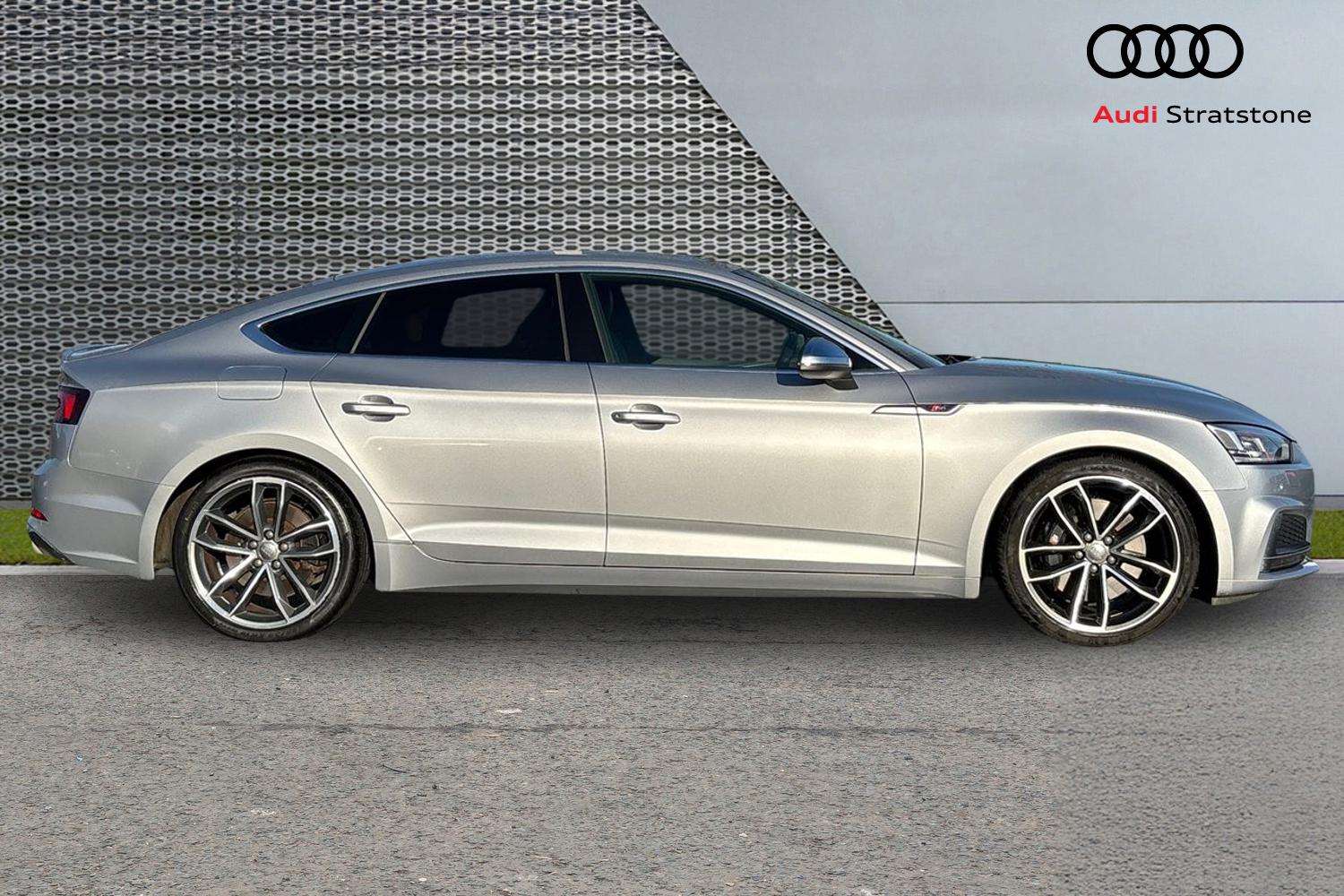 Used Audi A5 2018 for sale - 76889883: Photo 4