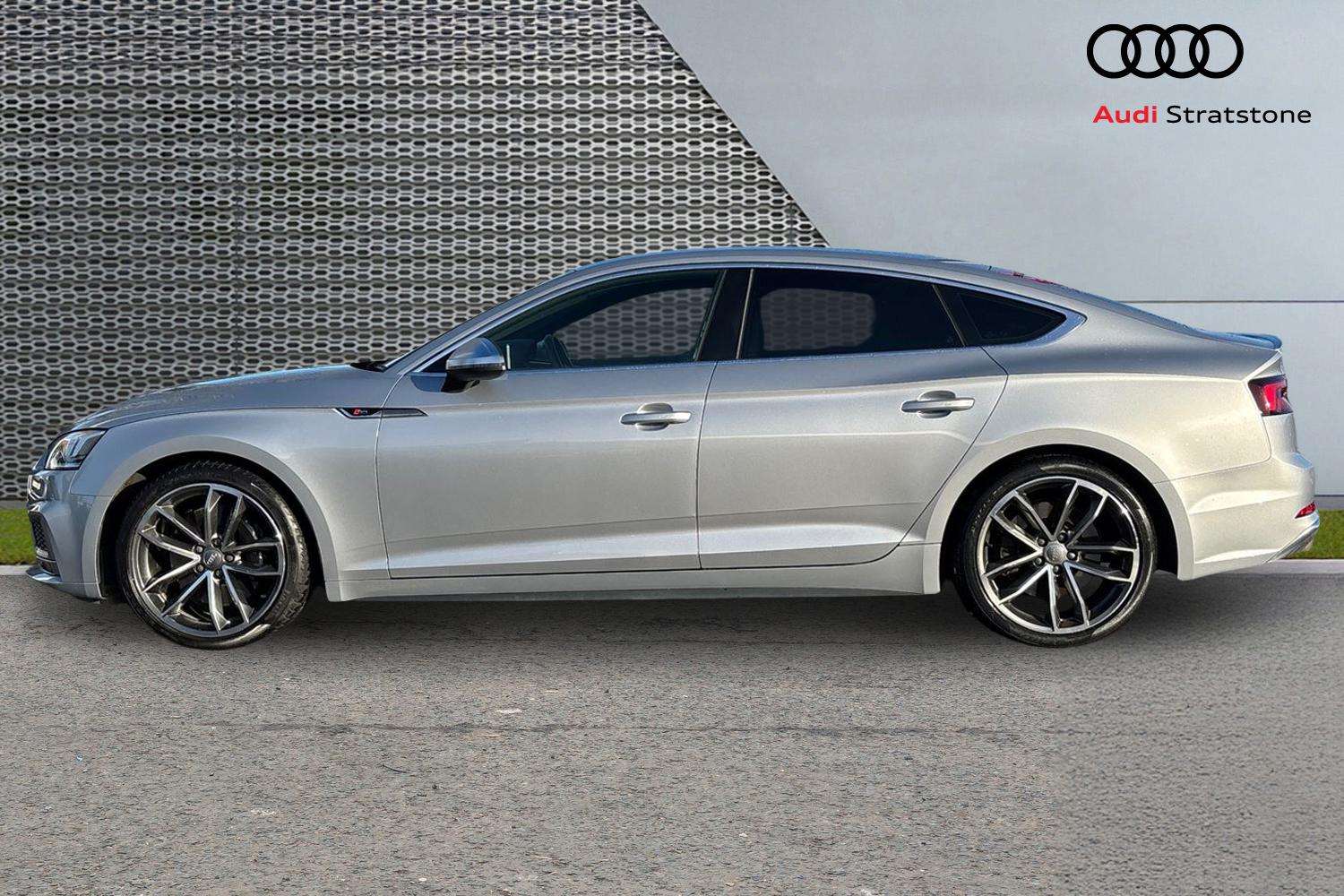 Used Audi A5 2018 for sale - 76889883: Photo 8