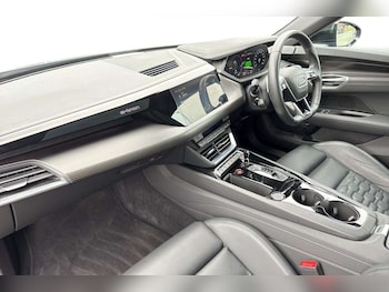 Used Audi RS e-tron GT 2022 for sale - 76856945: Photo