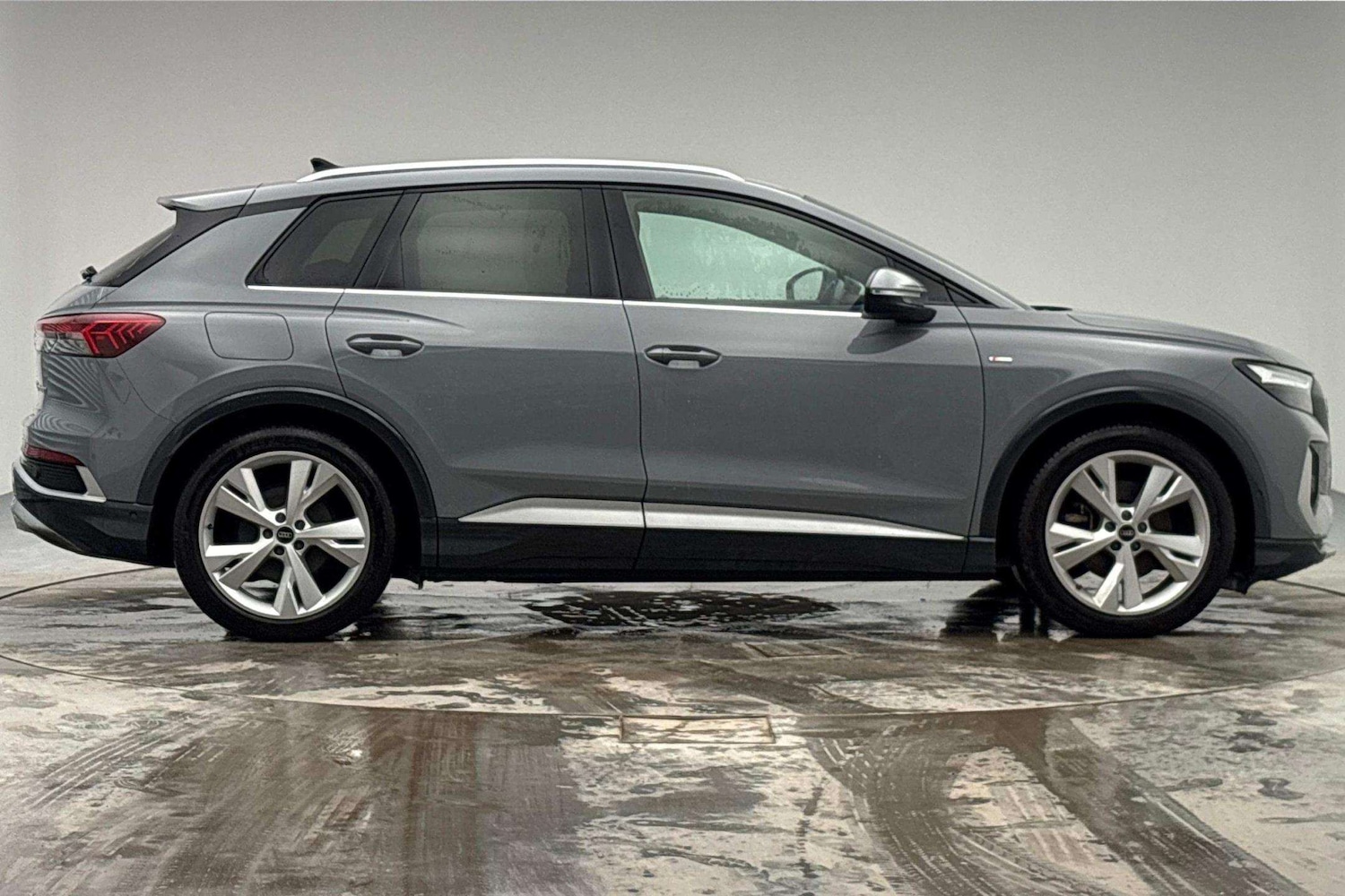 Used Audi Q4 e-tron 2022 for sale - 77943008: Photo 4