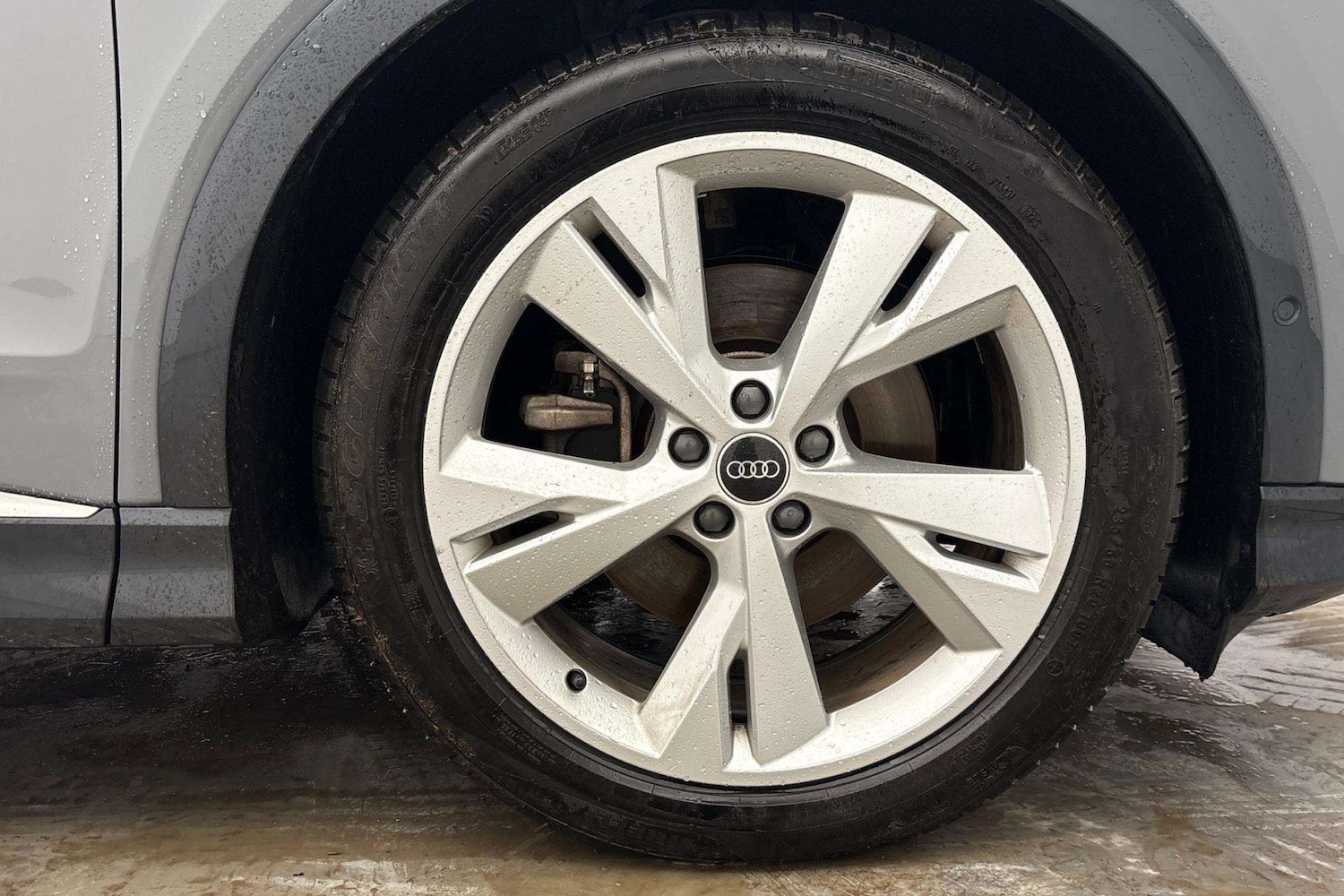 Used Audi Q4 e-tron 2022 for sale - 77943008: Photo 5